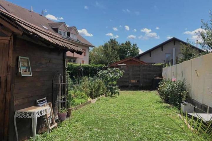 Location de vacances pour 10 personnes, avec Terrasse ainsi que Jardin et Vue à Excenevex