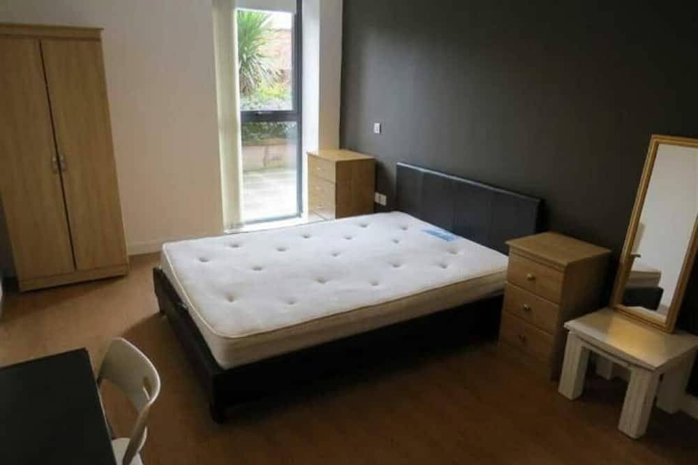 Entire apartment, Furnished to taste holiday home for family in the heart of Manchester in Greater Manchester