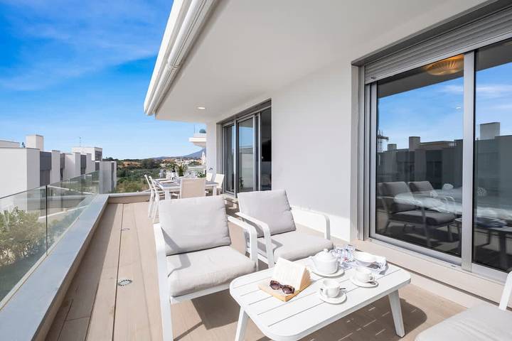 Apartamento entero, Apartamento de vacaciones para 6 personas con piscina in Cancelada (Estepona), Estepona