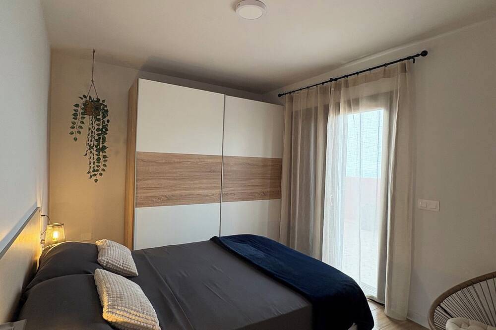 Entire apartment, Modern apartment with large terrace and sea views in San Cristóbal de La Laguna, North Tenerife
