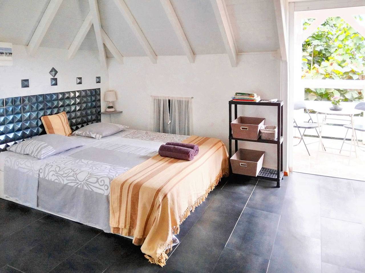 Entire studio, Bright studio with sea view in Baillif – 45 sqm + Terrace in Baillif, Guadeloupe (Caribbean)