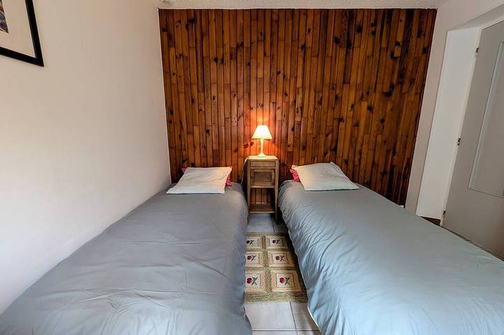 Gîte pour 10 personnes, avec jardin, animaux acceptés à Saint-Bresson - 4