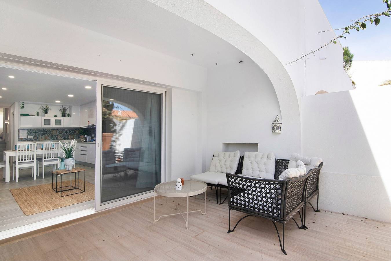 Appartement entier, Appartement "Acácia" avec terrasse privée, Wi-Fi et climatisation. in Vale do Lobo, Almancil