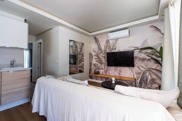 Beach House for 5 People in Marbella East, Marbella, Photo 1