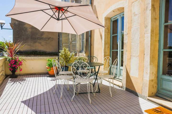 Location de vacances pour 6 personnes, avec terrasse et vue à Tournus