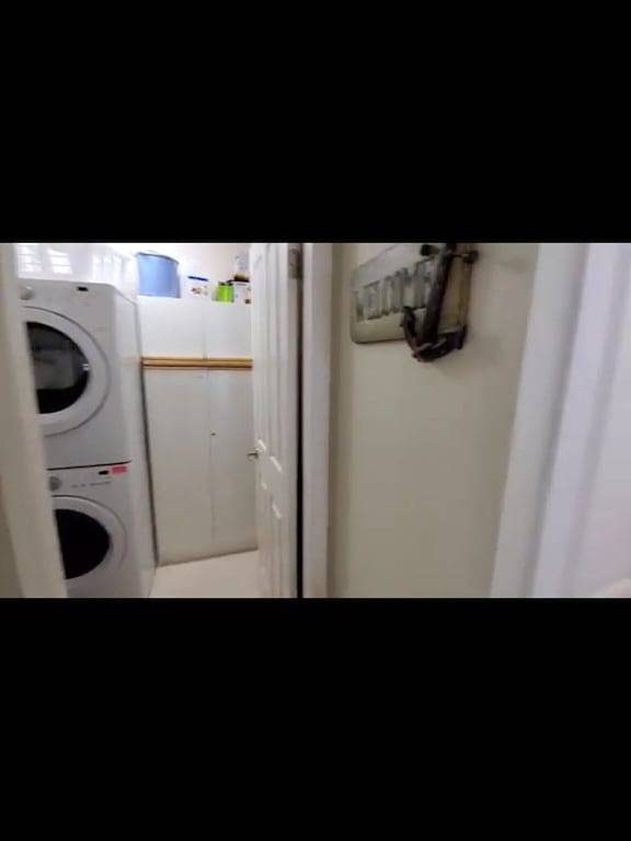 Ganze Wohnung, #17 Tanglewood Pl - 2bd 2bth Beach Front 2-level unit - Beach, sun, sand & relax in Parksville, Regional District of Nanaimo