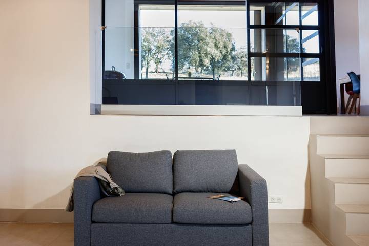 Gîte pour 2 personnes, avec piscine ainsi que jardin et terrasse à Vacquières - 4