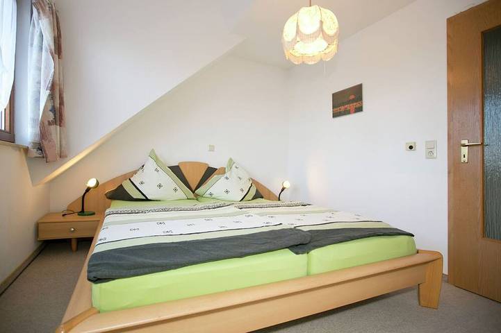 Ferienwohnung für 4 Personen, mit Balkon/Terrasse und Garten in Bermatingen - 2
