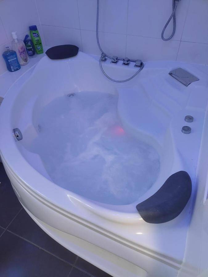 Holiday rental for 6 people, with Hot tub in Portsmouth