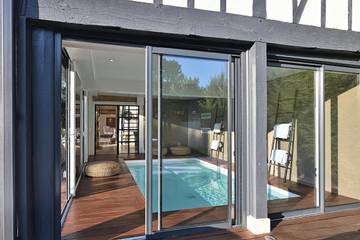Gîte pour 6 personnes, avec piscine et sauna ainsi que terrasse et jacuzzi, animaux acceptés à Fourmetot