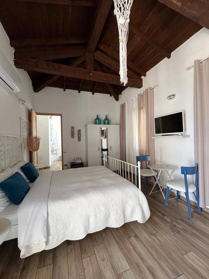 Deluxe Double Room with Sea View in Maddalena Spiaggia, Capoterra