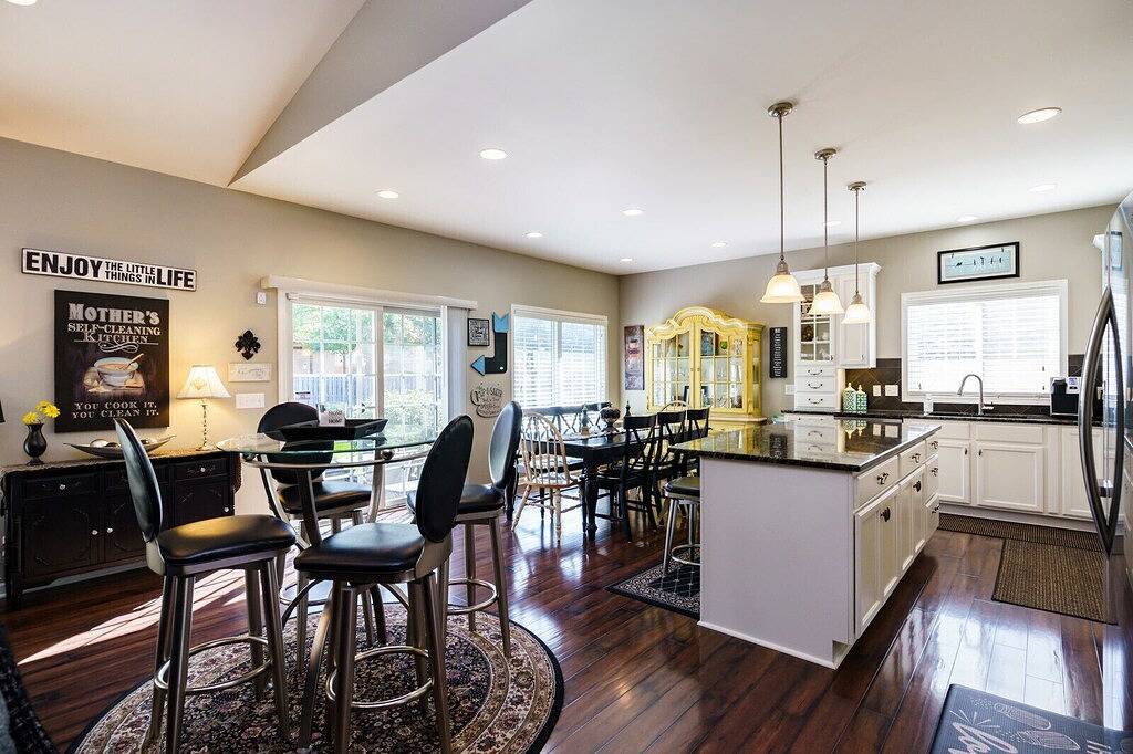 One Street, 3 Riesige Häuser / See / Wasserpark 1 Meile - Omahas # 1 Reunions / Family Home in Omaha, Nebraska