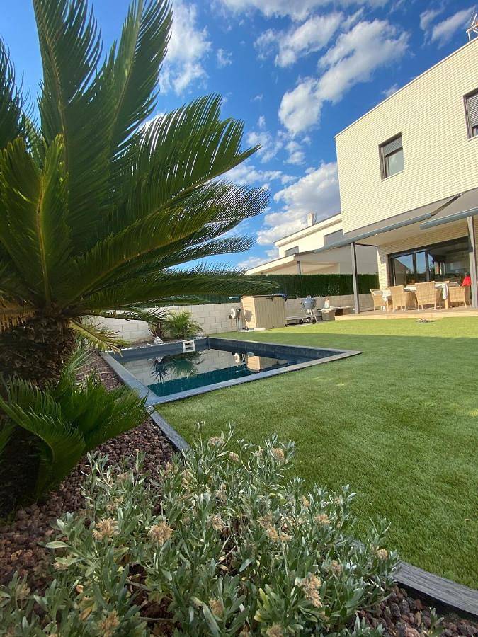 Maison de vacances pour 10 personnes, avec jardin et piscine, animaux acceptés