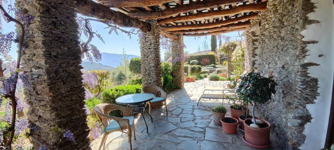 Apartamento para 2 personas, con Terraza además de Jardín y Vistas en Pórtugos