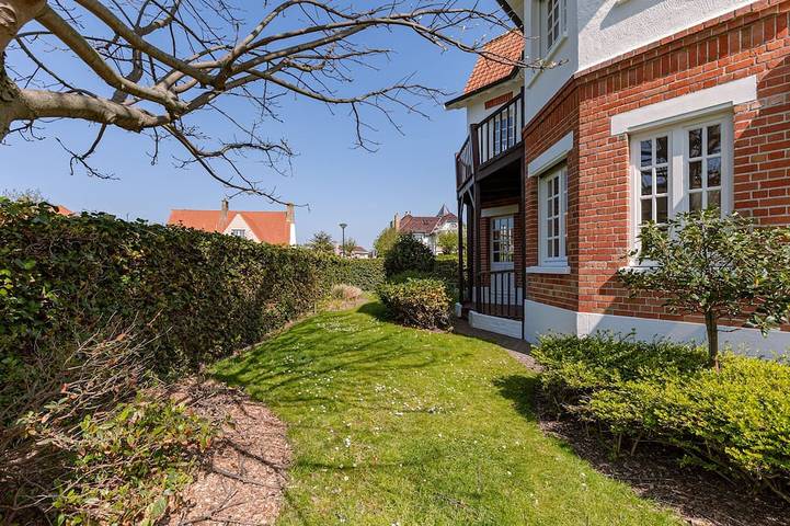 Child-friendly family house with cozy garden, just 5 minutes from the beach. in Bredene, Belgian Coast