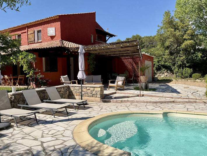 Location de vacances pour 8 personnes, avec jardin et balcon à Cotignac - 2