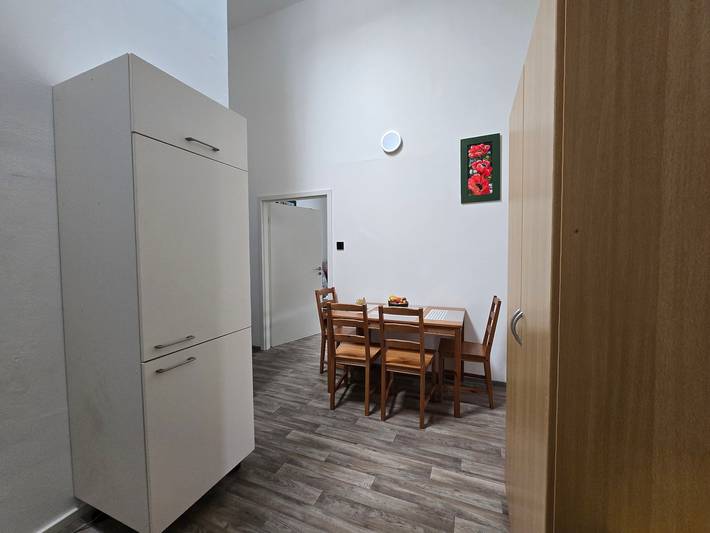 Ganzes Studio, Studio, Fewo, Monteurzimmer, mobiler Arbeitsplatz mit Wifi in Niegripp, Burg bei Magdeburg