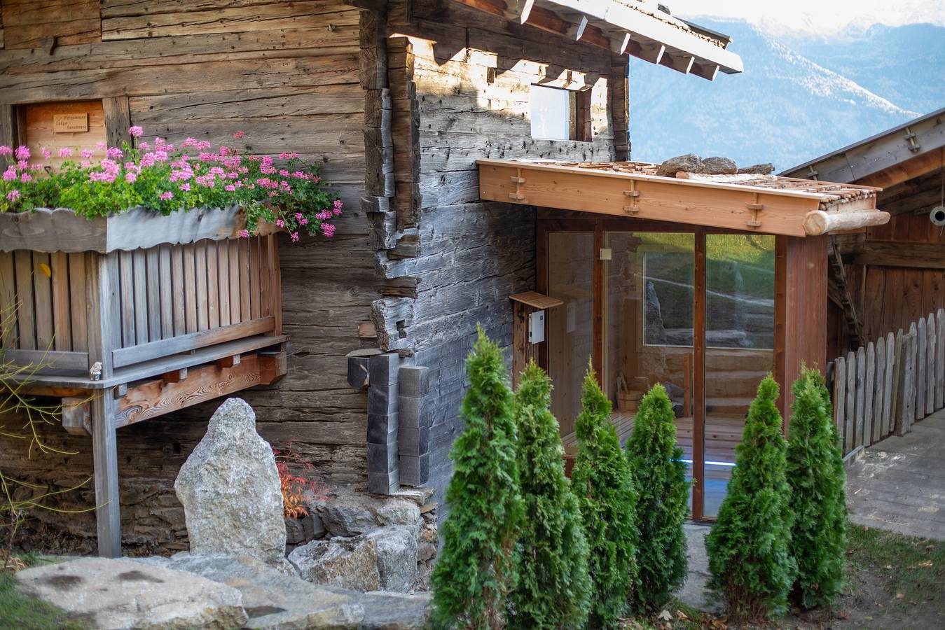 Affascinante Appartamento Kornkammer Lodge con Vista Montagna, Wi-Fi e Giardino; Parcheggio disponibile in Naturno, Gruppo Tessa