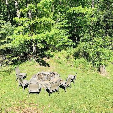 Vacation House for 12 Guests in Garrett County, Maryland, Picture 1