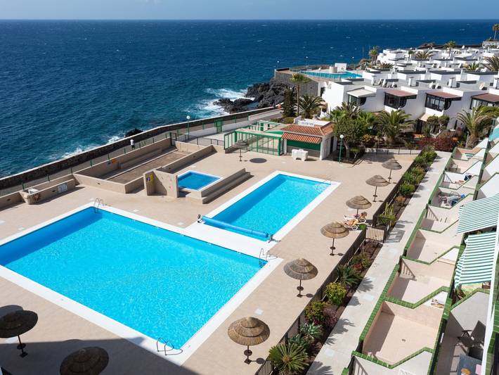 Ferienwohnung für 2 Personen, mit Balkon und Garten sowie Pool
