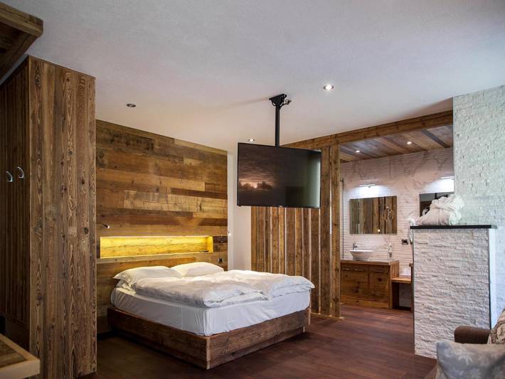 Stanza per 2 persone, con sauna e balcone in Val di Fassa