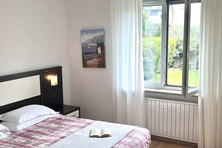 Ganze Wohnung, Ferienwohnung Riva del Garda - 3 Schlafzimmern, Garten, Parkplätze, W-Lan in Riva del Garda, Gardasee-Berge