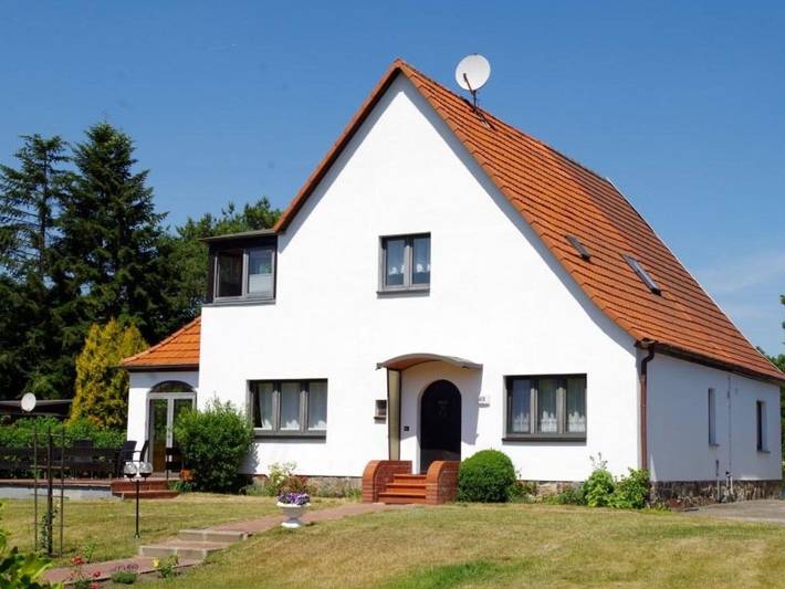 Bungalow für 2 Personen, mit Terrasse und Garten sowie Seeblick