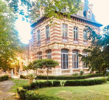 Maison d’hôte pour 2 personnes, avec vue et terrasse ainsi que piscine et jardin dans Canal De La Robine