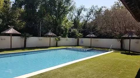 Mobil Home 2 Chambres 4 à 6 personnes - 4 pers. inclus dans le tarif in Tarascon, Région d'Arles