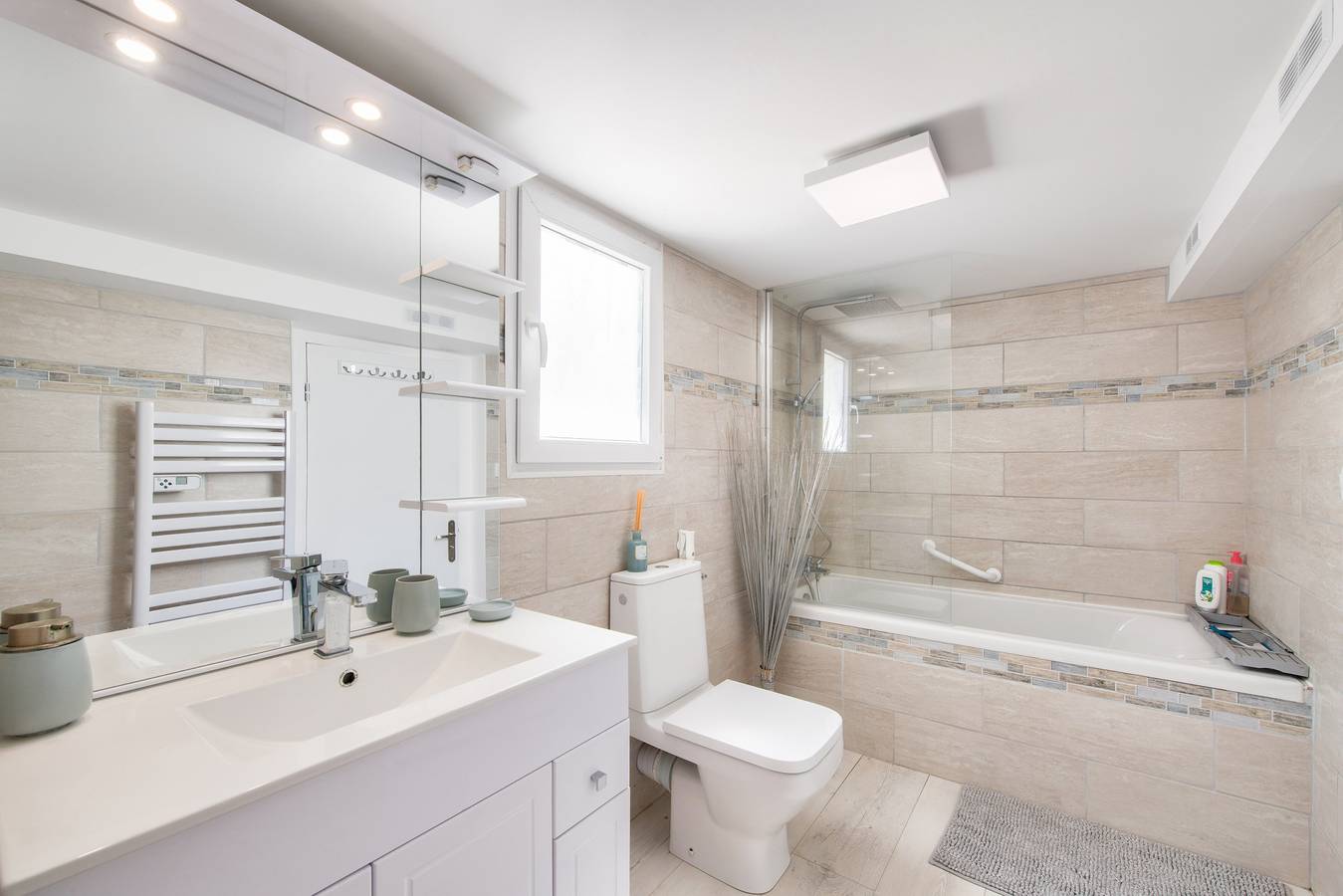 Apartamento entero, 100m de la plage - Appart avec jardin pour 5 in Plounéour-Trez, Región de Brest