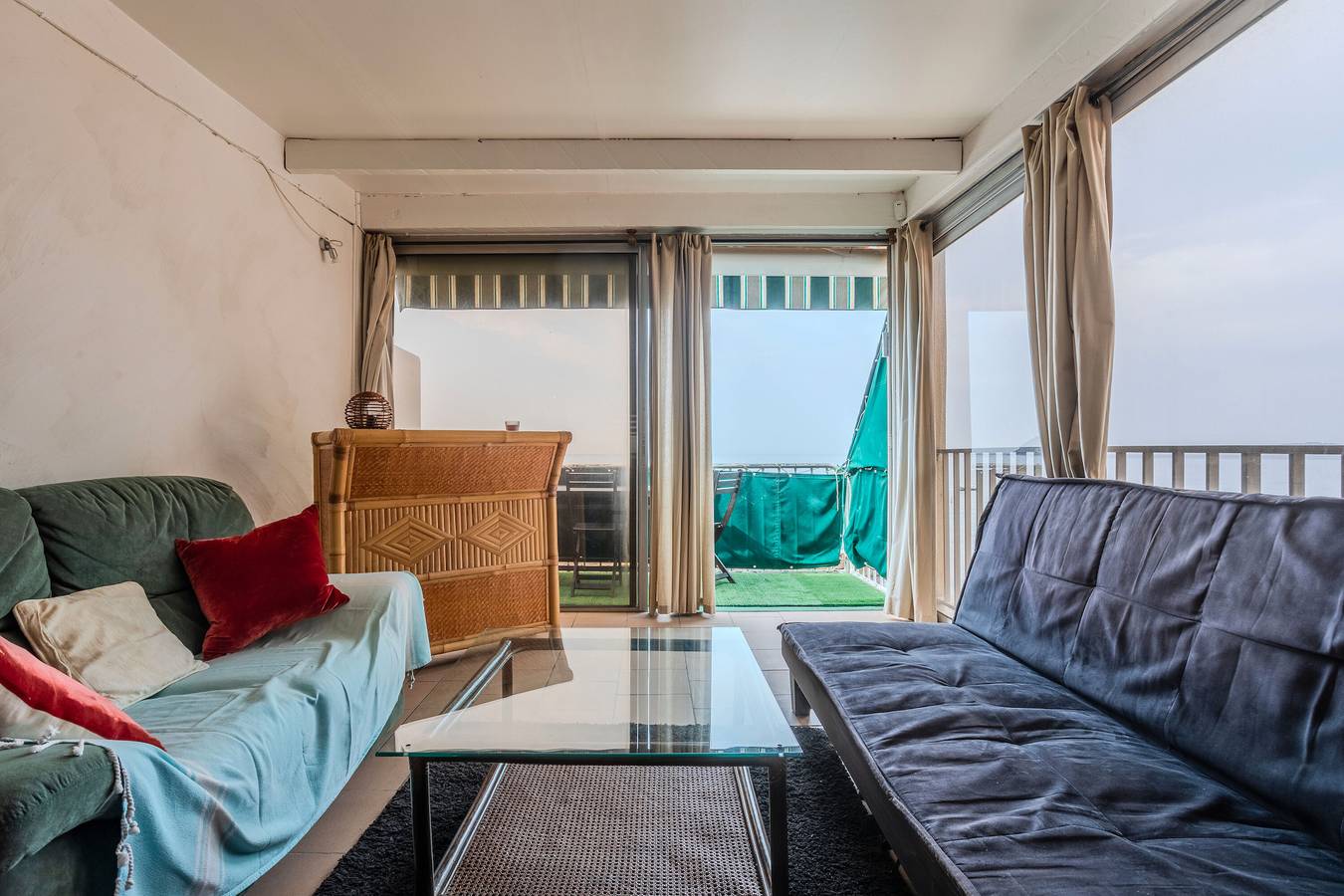 Apartamento entero, Apartamento 'Porte Rouge 3' con vistas al mar in Region de Toulon