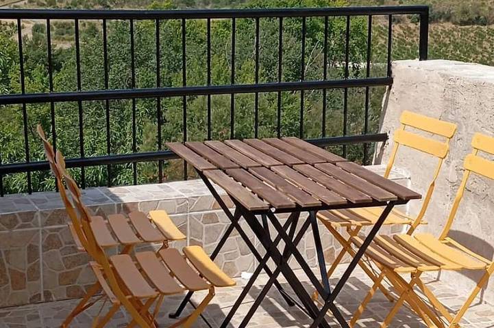 Location de vacances pour 7 personnes, avec Terrasse à Latour-de-France
