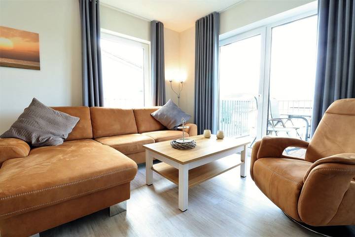 Ferienwohnung für 4 Personen, mit Balkon und Sauna sowie Seeblick und Ausblick