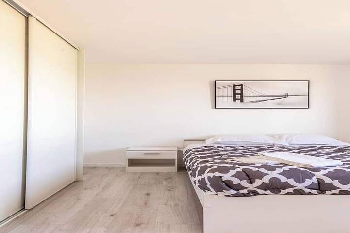 Zenith d'Auvergne Poolhaus in Clermont Ferrand, ideal für Familien in La Roche-Blanche, Clermont-Ferrand und Umgebung