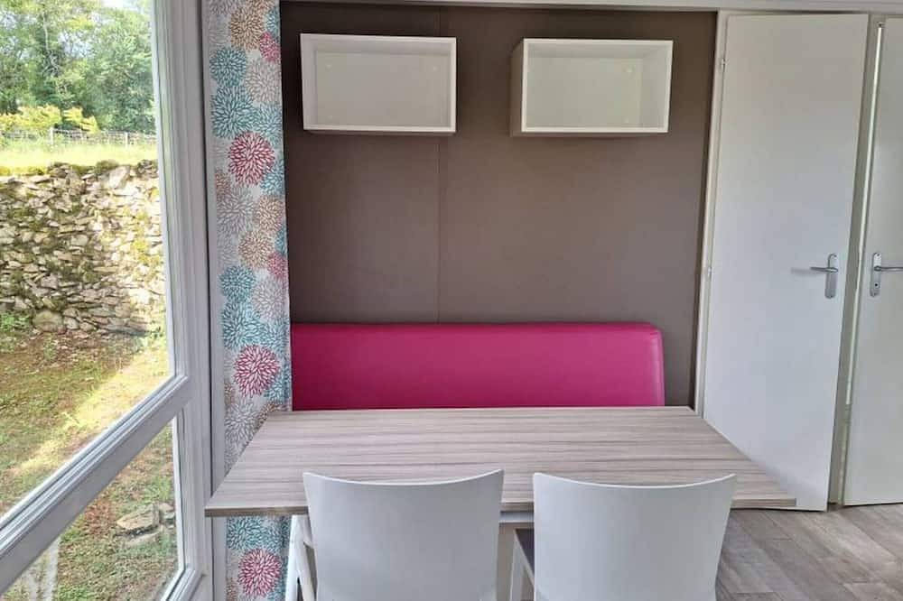 Mobil-home confortable avec terrasse - 4 pers. in Rocamadour, Quercy