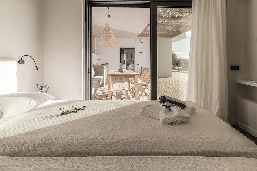 Villa Oneiro. 3 bed Private Pool Sea View in Palairos, Etolia-Acarnania