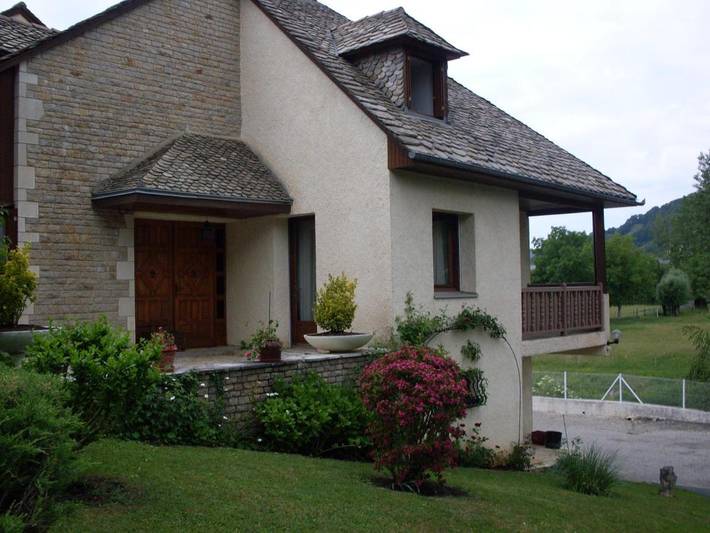 Gîte pour 2 personnes, avec terrasse dans Saint-Geniez-d'Olt-et-d'Aubrac