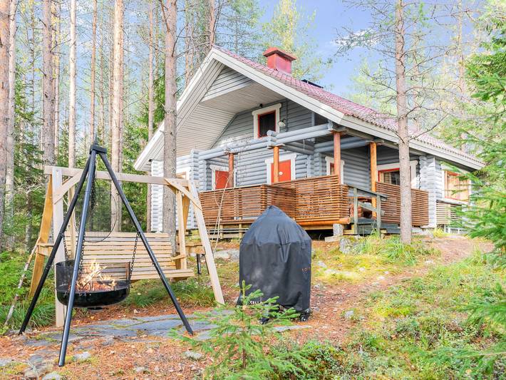 Ferienhaus für 6 Personen, mit Terrasse und Sauna in Juuka