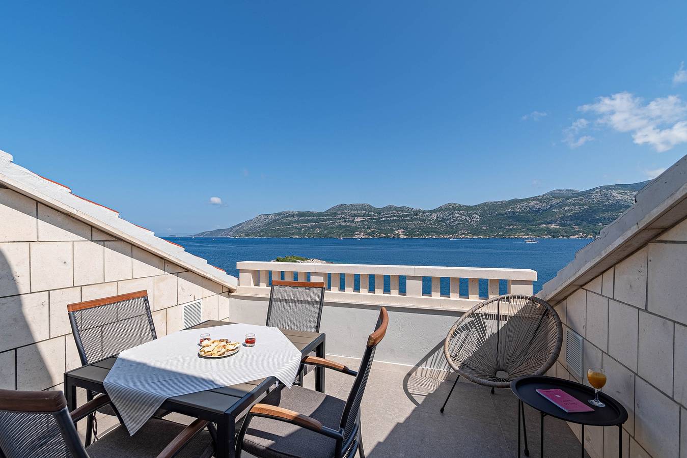 Ganze Wohnung, 1-Zimmer-Ferienwohnung am Strand Tri Zala, Korcula A-9237-e in Zrnovska Banja, Korcula