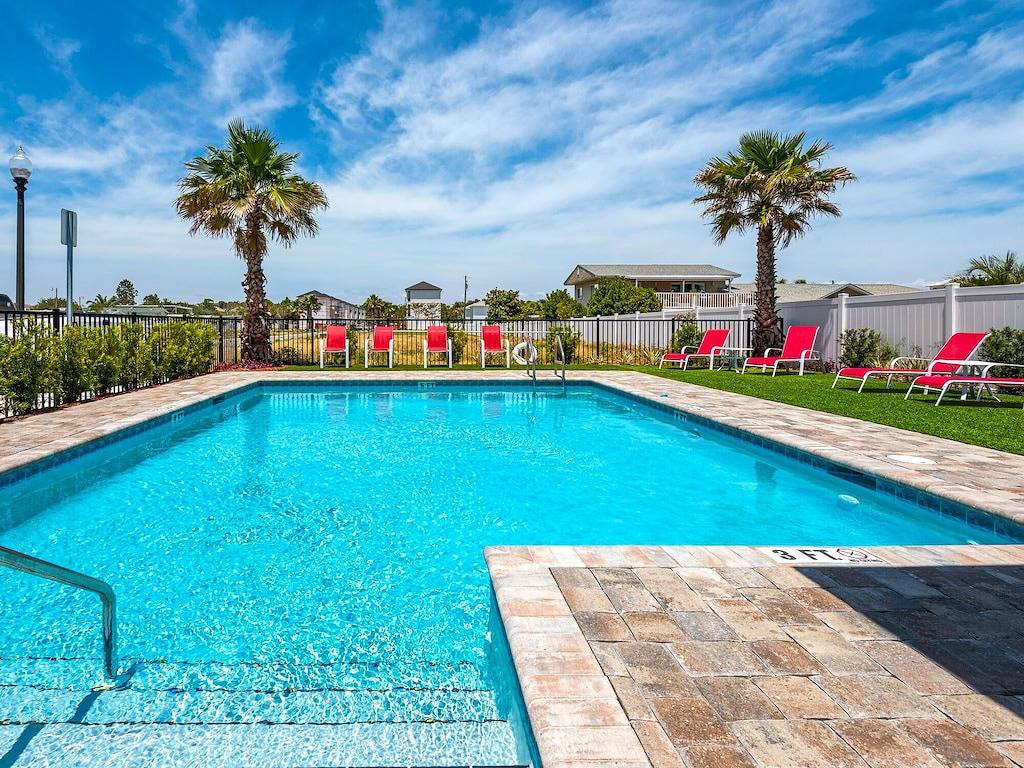 Beautiful Home with Golf Cart and Community Pool in Miramar Beach, Emerald Coast