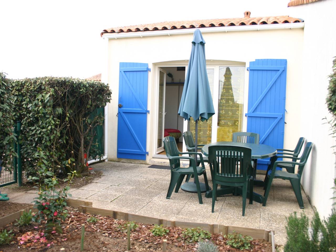 Cozy Vacation Home Near Beach with Garden, Parking, and Wifi in La Tranche-sur-Mer, Vendée