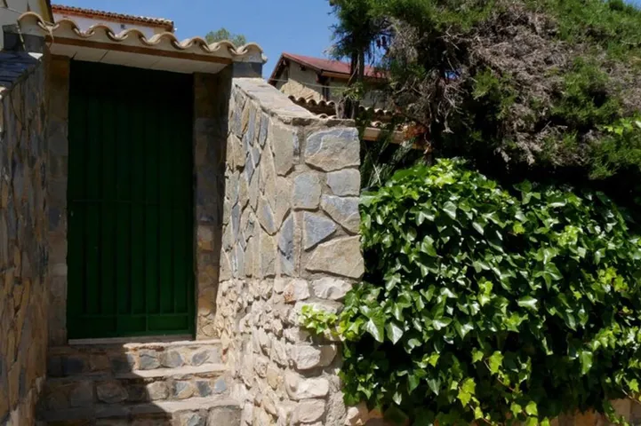 Ferienhaus für 8 Personen, mit Pool und Terrasse sowie Garten - 1