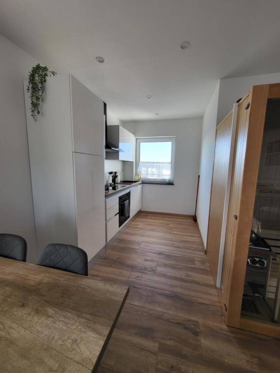 Ganze Wohnung, Ferienwohnung 'Nia' mit Privatterrasse, Sauna, Whirlpool, Balkon und Wlan in Euskirchen, Eifel (Nordrhein-Westfalen)