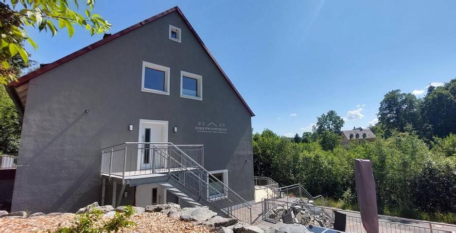 Ferienwohnung für 4 Personen, mit Terrasse und Ausblick in Naila