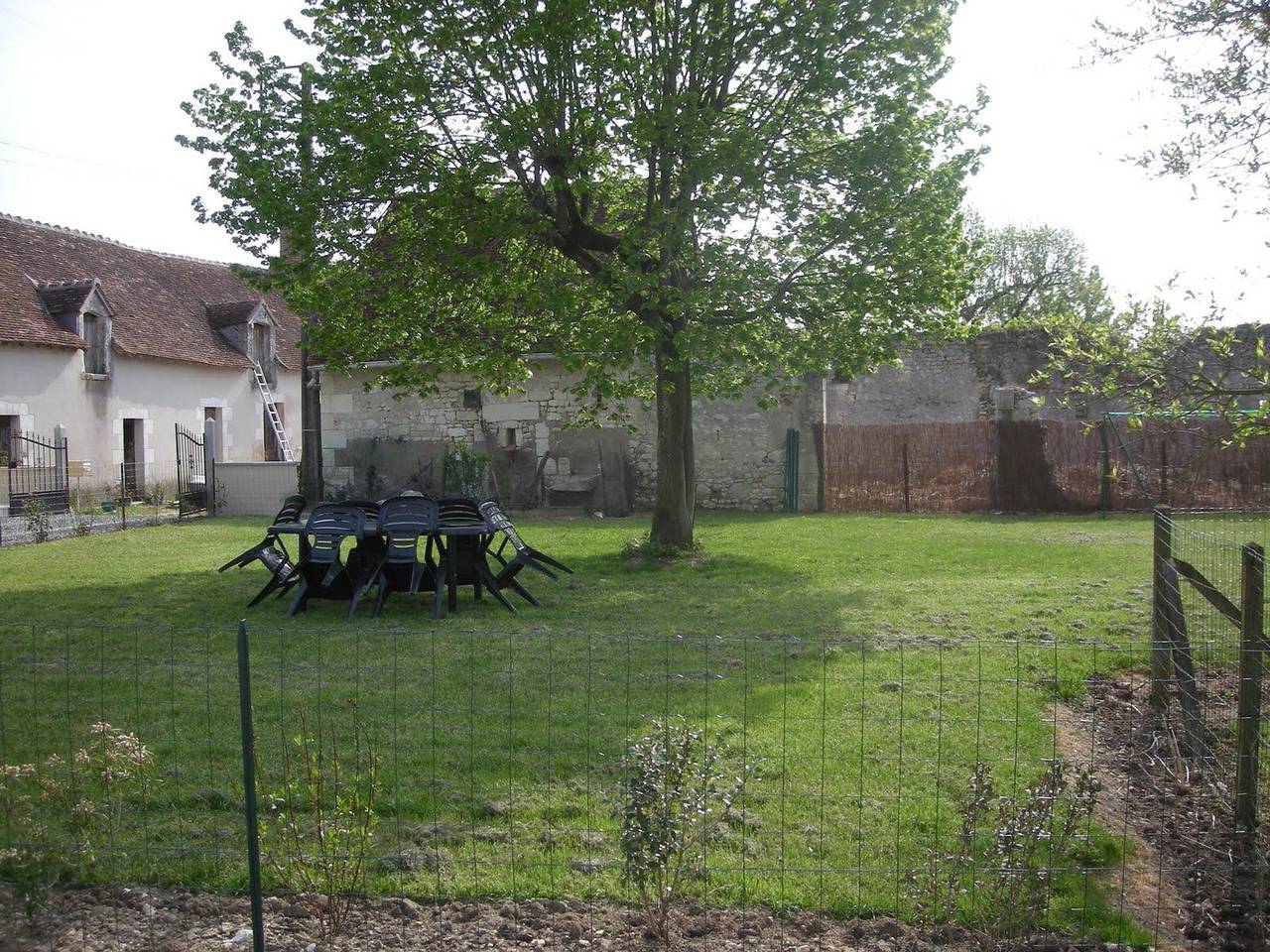 Charmante fermette près des Châteaux de Loire et Zoo de Beauval, terrain clos, dégustation de vin in Lye, Vallée de la Loire