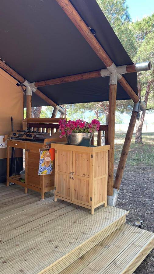 Tent in Isola di Varano (Foce Varano), Ischitella
