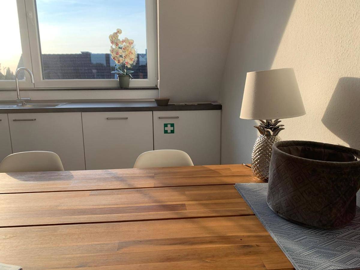 Ganze Wohnung, Two-Bedroom Apartment in Aachen, Rheinland