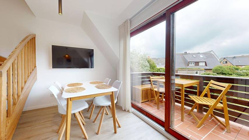 Ganze Wohnung, Neu sanierte Ferienwohnung für 4 Personen im Grünen Tal mit Schwimmbad und Sauna in Hörnum, Sylt