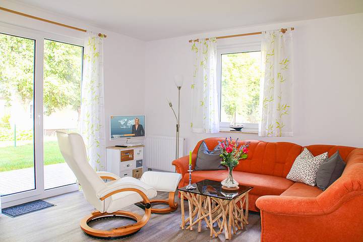 Ferienhaus für 6 Personen, mit Terrasse und Garten sowie Ausblick und Seeblick in Warin - 4