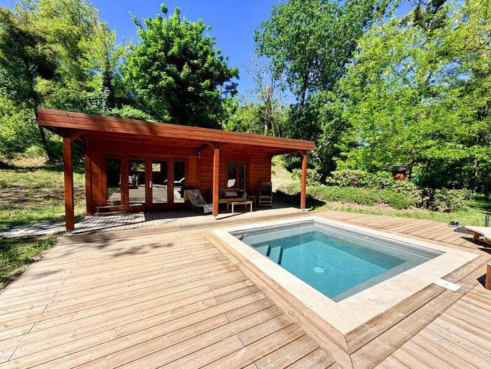 Location de vacances pour 3 personnes, avec sauna et piscine ainsi que jardin et jacuzzi à Forcalquier - 2